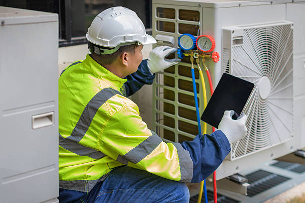Professional Hvac technician working in Plymouth, OH